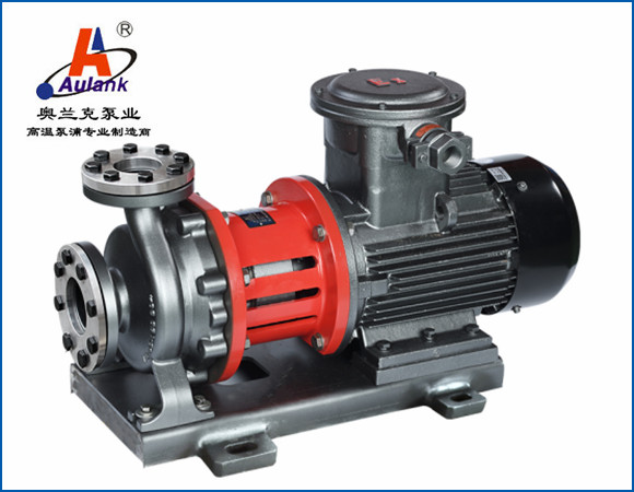 AMC泵浦為磁力驅動式高低溫離心磁力泵泵，移送循環介質為不含顆粒、纖維的液體。泵浦外觀設計新穎、振動小、噪音低、無泄漏。泵浦可循環水、導熱油、乙二醇、硅油、酒精、碳氫溶液等介質，泵浦耐溫范圍：-120℃～+350℃。并可根據客戶需求，定制變頻、防爆、特殊電源等電機。